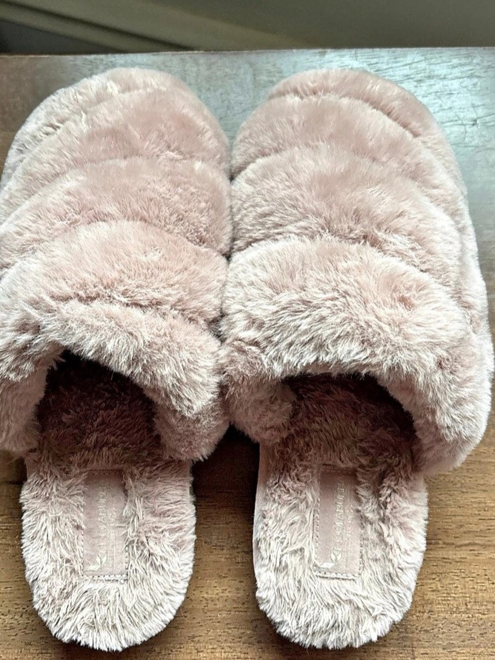 Koolaburra by UGG Roubie Fuzz Faux Fur Pink Slippers size 8